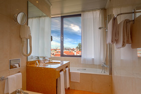 Holiday Inn Lisbon