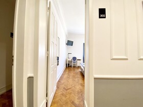 Home Out Rooms & Apartments
