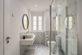 Home Out Rooms & Apartments
