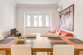 Home Out Rooms & Apartments