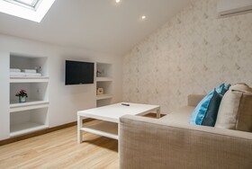Home Out Rooms & Apartments