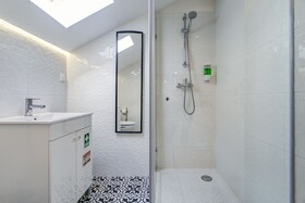 Home Out Rooms & Apartments