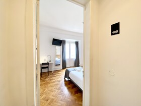 Home Out Rooms & Apartments