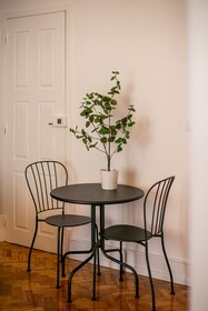 Home Out Rooms & Apartments