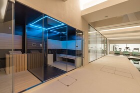 Luster Hotel