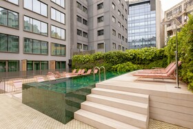 Luster Hotel