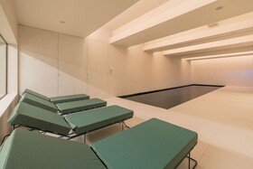 Luster Hotel