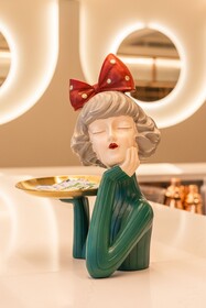 Luster Hotel