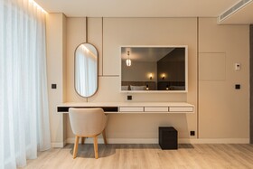 Luster Hotel