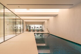 Luster Hotel