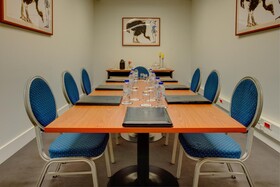 VIP Executive Art’s Hotel