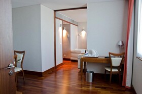 VIP Executive Art’s Hotel