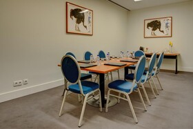 VIP Executive Art’s Hotel