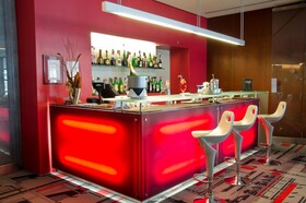 VIP Executive Art’s Hotel