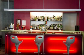 VIP Executive Art’s Hotel
