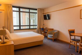 VIP Executive Éden Aparthotel
