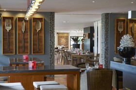 Suite Hotel Eden Mar