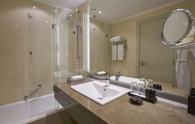Suite Hotel Eden Mar