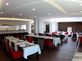 Santa Cruz Village Hotel