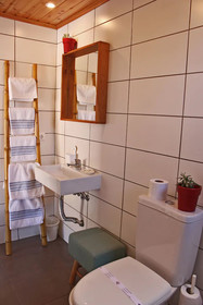 Porto Pim Guest House