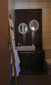 Porto Pim Guest House
