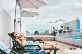 Hostel Azorazul - Pool & Suite