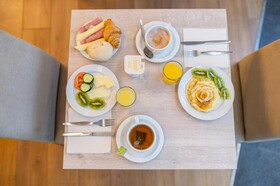 The Azoriani Boutique, Ascend Hotel Collection