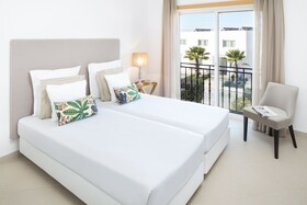 The Village -  Praia D'El Rey