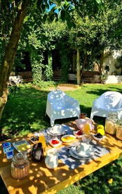 Oryza Guest House & Suites