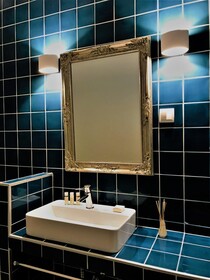 Oryza Guest House & Suites