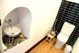 Oryza Guest House & Suites