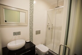 Thomar Story - Guest House