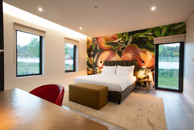 Grapple Hotel