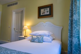 Vintage House Hotel