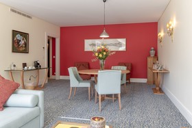 Vintage House Hotel