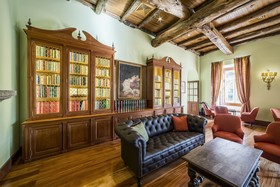 Vintage House Hotel