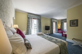 Vintage House Hotel