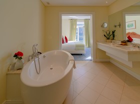 Vintage House Hotel