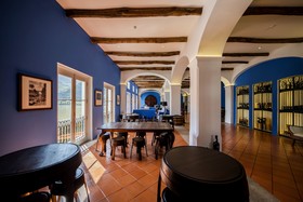 Vintage House Hotel