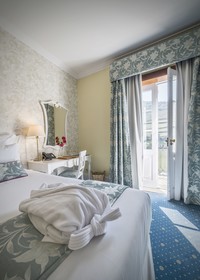 Vintage House Hotel