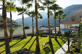 Vintage House Hotel
