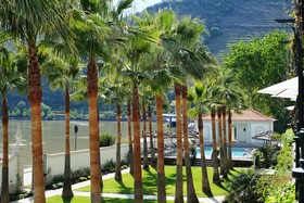 Vintage House Hotel