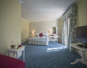 Vintage House Hotel