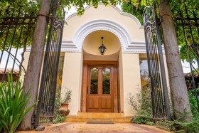 La Casona Hotel