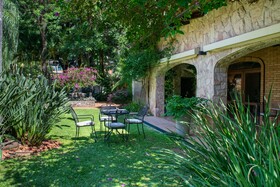 Las Lomas Casa Hotel
