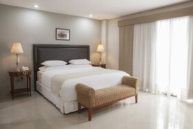 Las Lomas Casa Hotel