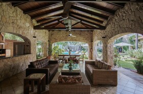 Las Lomas Casa Hotel