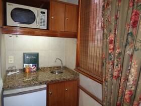 Premier Hill Hotel Suites
