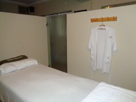 Premier Hill Hotel Suites