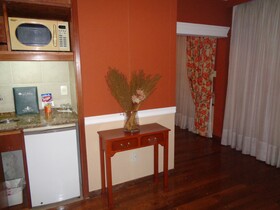 Premier Hill Hotel Suites